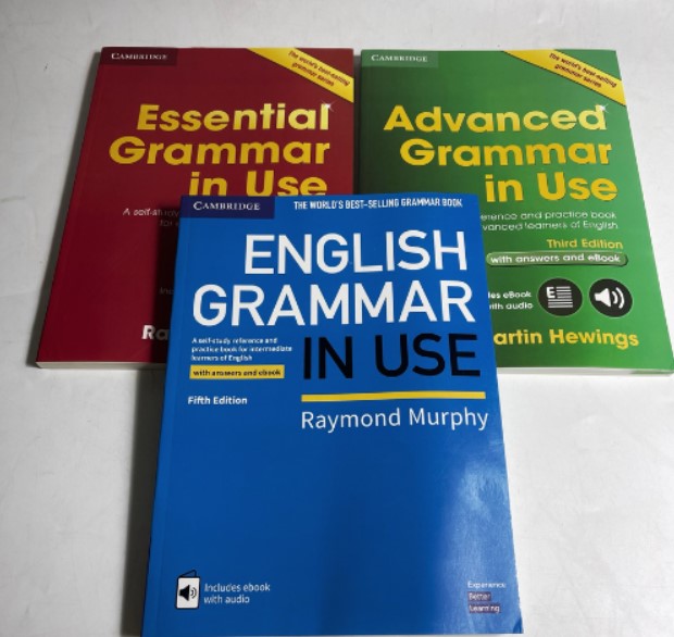 Sách học tiếng Anh English Grammar in Use (Cambridge)