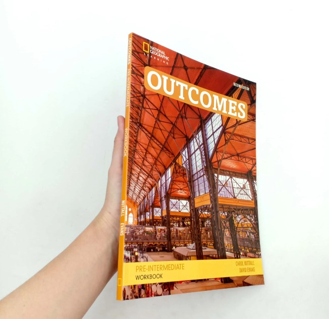 Sách học tiếng Anh Outcomes